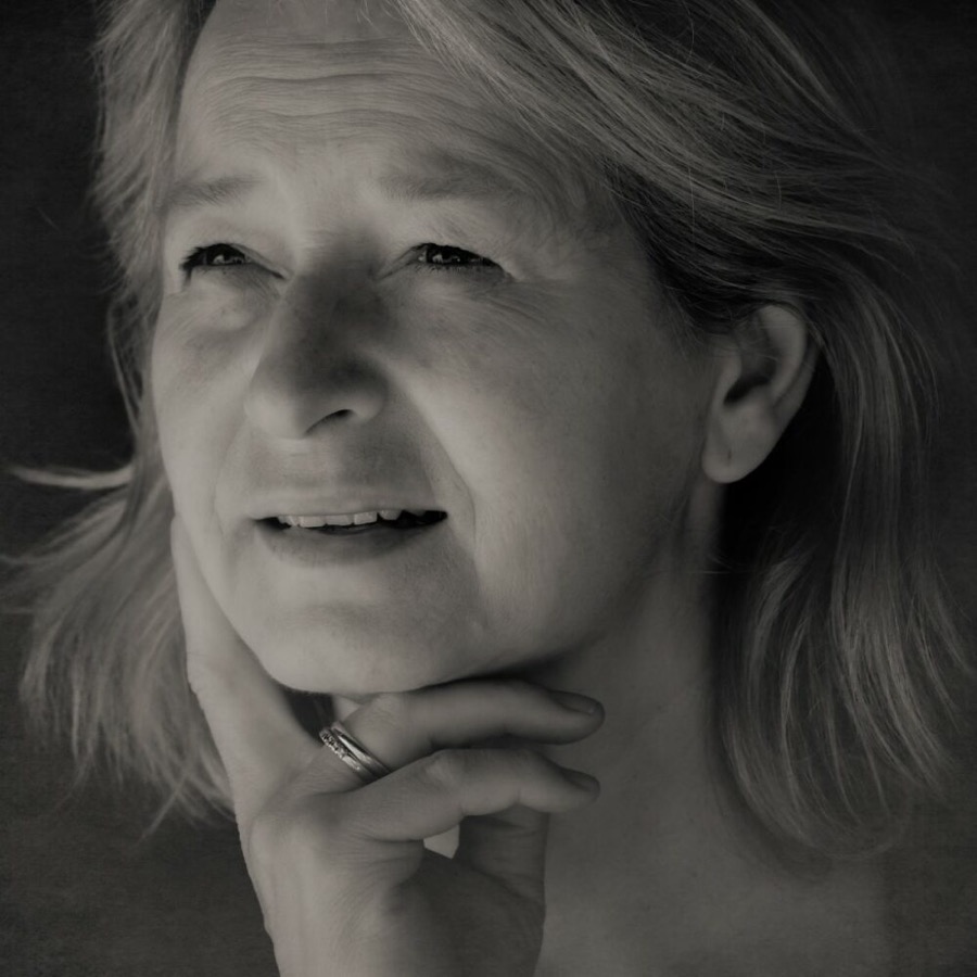 Portrett av Elin Kristine Almåsbakk Viig